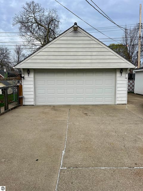 Tiny photo for 1735 Pattengill Avenue, Lansing, MI 48910 (MLS # 1943774)