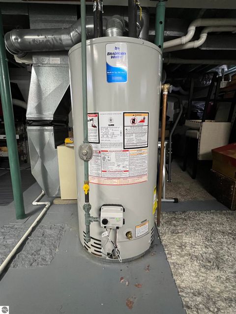 Tiny photo for 1735 Pattengill Avenue, Lansing, MI 48910 (MLS # 1943774)