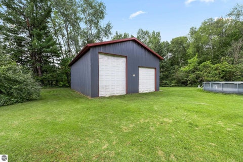 Tiny photo for 4812 SE County Line Road, Shepherd, MI 48883 (MLS # 1950997)