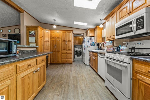 Tiny photo for 4812 SE County Line Road, Shepherd, MI 48883 (MLS # 1950997)