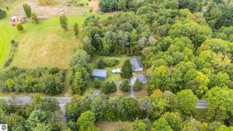 Tiny photo for 4812 SE County Line Road, Shepherd, MI 48883 (MLS # 1950997)
