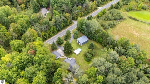 Tiny photo for 4812 SE County Line Road, Shepherd, MI 48883 (MLS # 1950997)