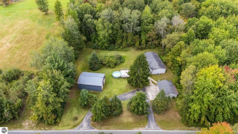 Tiny photo for 4812 SE County Line Road, Shepherd, MI 48883 (MLS # 1950997)