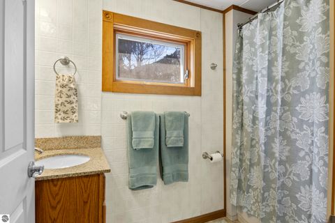 Tiny photo for 1014 Grant Street, Traverse City, MI 49686 (MLS # 1944334)