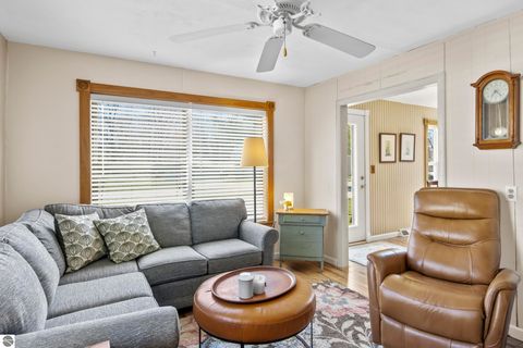 Tiny photo for 1014 Grant Street, Traverse City, MI 49686 (MLS # 1944334)