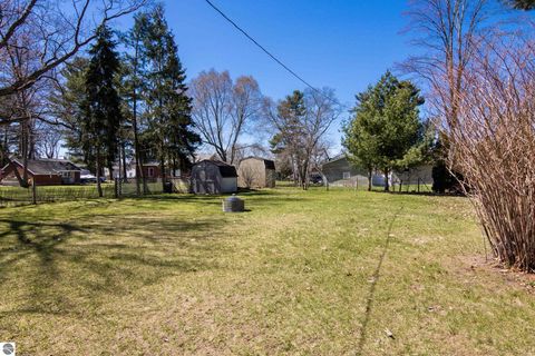 Tiny photo for 1014 Grant Street, Traverse City, MI 49686 (MLS # 1944334)