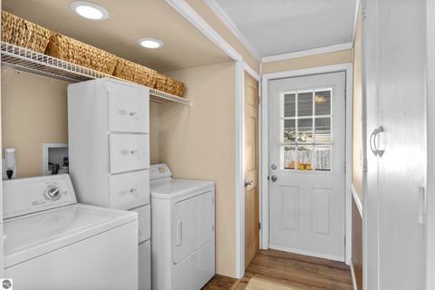 Tiny photo for 1014 Grant Street, Traverse City, MI 49686 (MLS # 1944334)