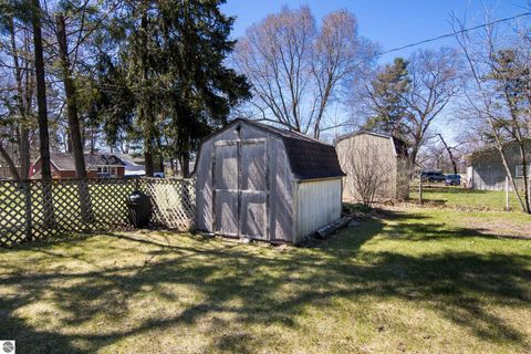 Tiny photo for 1014 Grant Street, Traverse City, MI 49686 (MLS # 1944334)