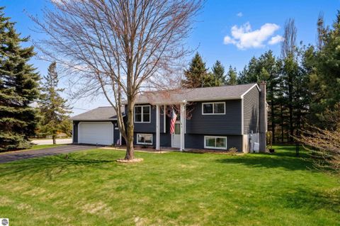 Tiny photo for 4005 Hearthside Drive, Traverse City, MI 49684 (MLS # 1944481)