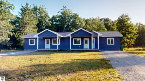 Tiny photo for 447449 S Main Street, Roscommon, MI 48653 (MLS # 1949614)