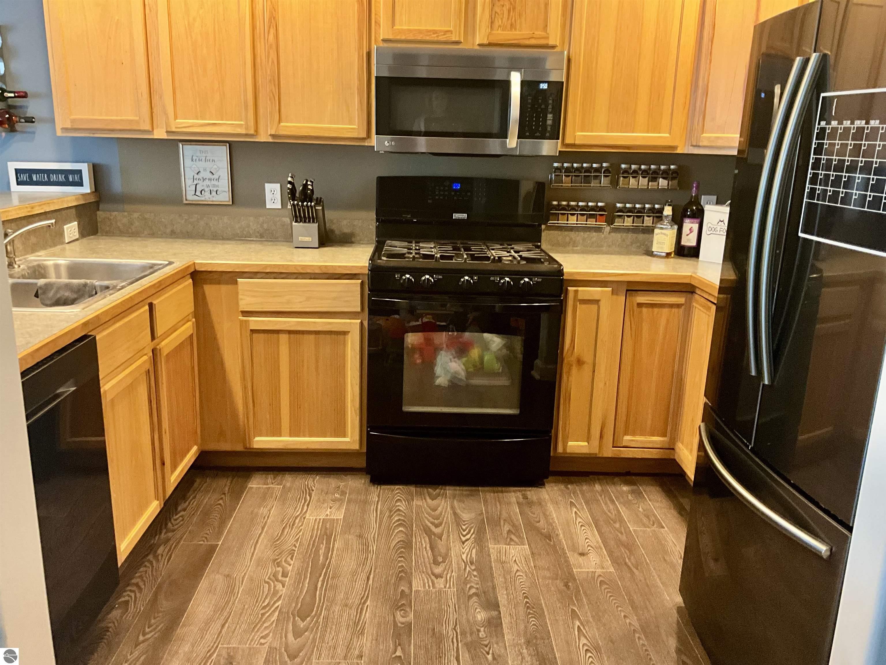 4003 Robin Hood Lane - Photo 4