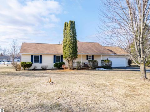 Photo of 5865 Cherry Blossom Drive, Traverse City, MI 49685 (MLS # 1943601)