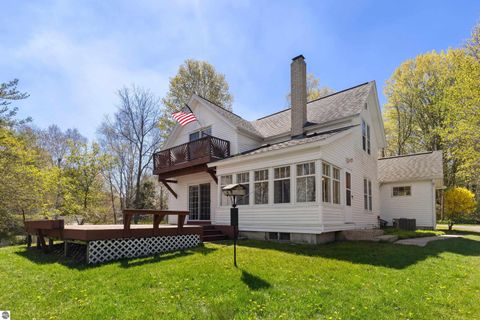 Photo of 7233 Prospect Avenue, Beulah, MI 49617 (MLS # 1945272)