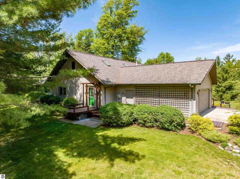 Tiny photo for 2022 N Clear Lake Road, West Branch, MI 48661 (MLS # 1946170)