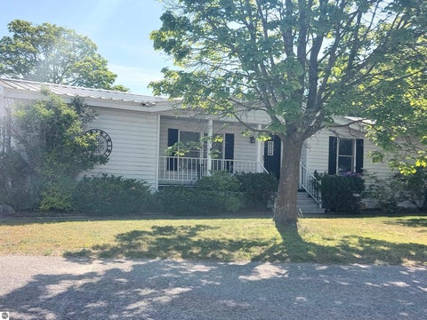 Photo of 1743 David Place, Traverse City, MI 49686 (MLS # 1946074)