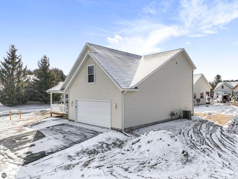 Tiny photo for 2839 Ruby Street, Traverse City, MI 49684 (MLS # 1943074)