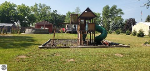 Tiny photo for 203 Fairview Blvd, Farwell, MI 48622 (MLS # 1943104)