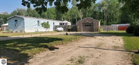 Tiny photo for 203 Fairview Blvd, Farwell, MI 48622 (MLS # 1943104)