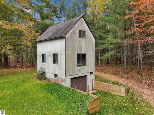 3145 BLAIR TOWNHALL RD, TRAVERSE CITY, MI 49685 - Image 090f97ea32b4fa801b501d04750ebd6d/3995860855