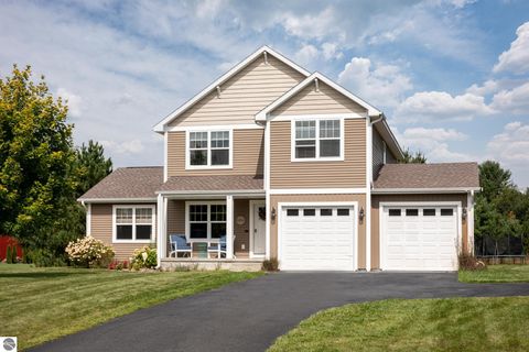 Photo of 9916 Westwood Drive, Traverse City, MI 48685 (MLS # 1943626)