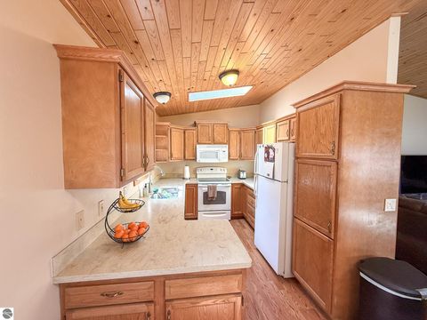 Tiny photo for 311 Iroquois Avenue, Prudenville, MI 48651 (MLS # 1943289)