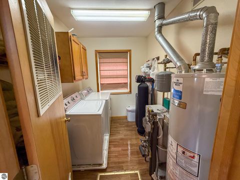 Tiny photo for 311 Iroquois Avenue, Prudenville, MI 48651 (MLS # 1943289)