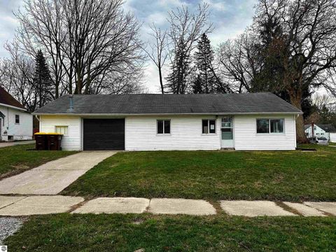 Tiny photo for 214 N Grover Avenue, Alma, MI 48801 (MLS # 1941531)