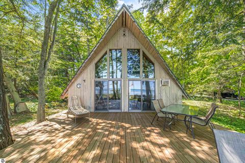 Tiny photo for 8580 N Bayview Avenue, Northport, MI 49670 (MLS # 1948097)