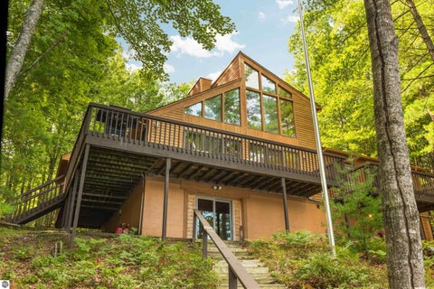 Photo of 10 Island View Drive, Traverse City, MI 49696 (MLS # 1951186)