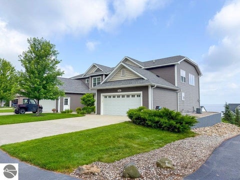 Tiny photo for 4876 W Houghton Lake Drive, Houghton Lake, MI 48629 (MLS # 1947514)