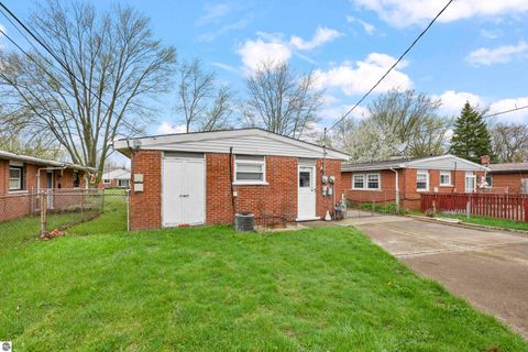 Tiny photo for 7965 Elm St, Taylor, MI 48180 (MLS # 1944008)