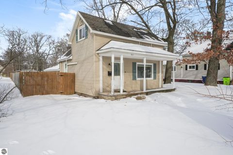 Tiny photo for 917 Walnut Street, Traverse City, MI 49686 (MLS # 1942631)