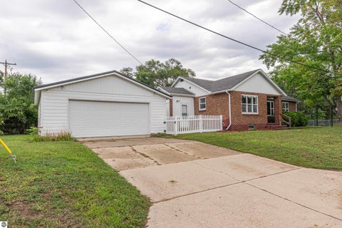 Tiny photo for 701 N Harris Street, Mt Pleasant, MI 48858 (MLS # 1950228)