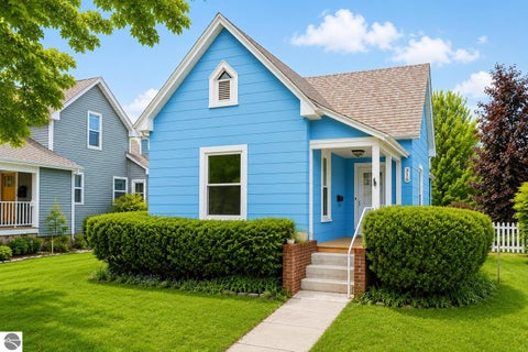 Tiny photo for 316 W Tenth Street, Traverse City, MI 49684 (MLS # 1946133)
