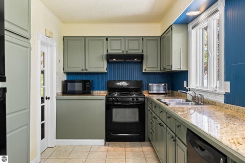 Tiny photo for 316 W Tenth Street, Traverse City, MI 49684 (MLS # 1946133)