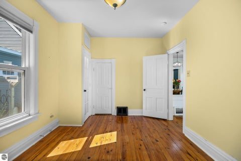 Tiny photo for 316 W Tenth Street, Traverse City, MI 49684 (MLS # 1946133)