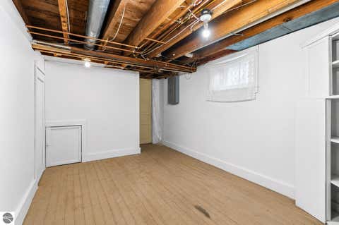 Tiny photo for 316 W Tenth Street, Traverse City, MI 49684 (MLS # 1946133)