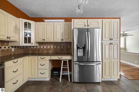 Tiny photo for 3303 Columbine Court, Traverse City, MI 49686 (MLS # 1941435)