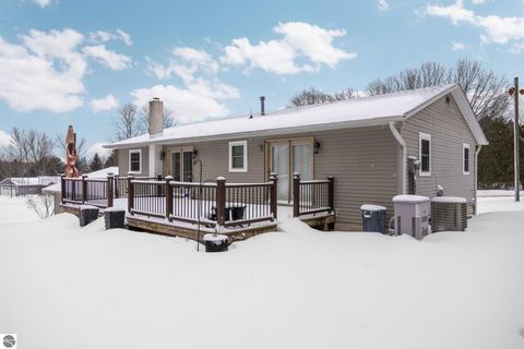 Tiny photo for 3303 Columbine Court, Traverse City, MI 49686 (MLS # 1941435)