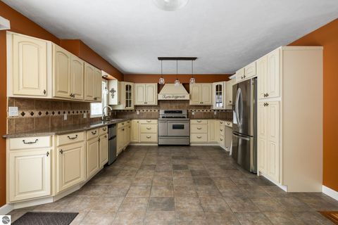 Tiny photo for 3303 Columbine Court, Traverse City, MI 49686 (MLS # 1941435)