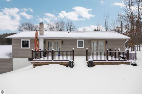Tiny photo for 3303 Columbine Court, Traverse City, MI 49686 (MLS # 1941435)