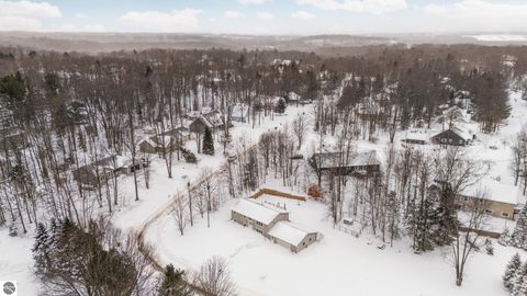 Tiny photo for 3303 Columbine Court, Traverse City, MI 49686 (MLS # 1941435)