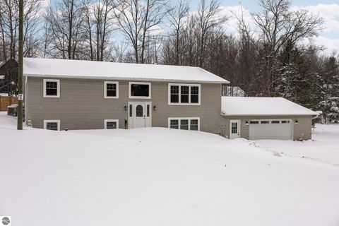 Tiny photo for 3303 Columbine Court, Traverse City, MI 49686 (MLS # 1941435)