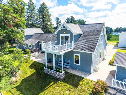 Tiny photo for 9644 E Deerfield Road, Shepherd, MI 48883 (MLS # 1950154)
