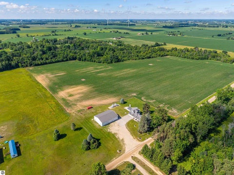 Tiny photo for 9644 E Deerfield Road, Shepherd, MI 48883 (MLS # 1950154)