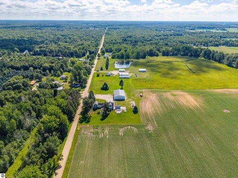 Tiny photo for 9644 E Deerfield Road, Shepherd, MI 48883 (MLS # 1950154)