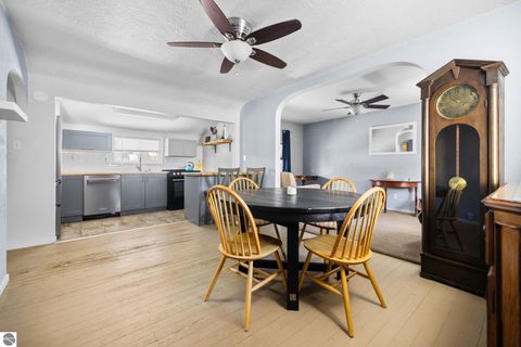 Tiny photo for 424 W Sixteenth Street #1, Traverse City, MI 49684 (MLS # 1942607)