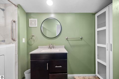 Tiny photo for 424 W Sixteenth Street #1, Traverse City, MI 49684 (MLS # 1942607)