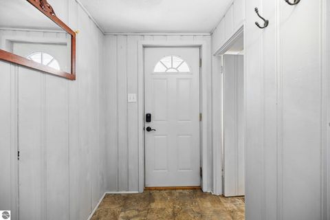 Tiny photo for 424 W Sixteenth Street #1, Traverse City, MI 49684 (MLS # 1942607)