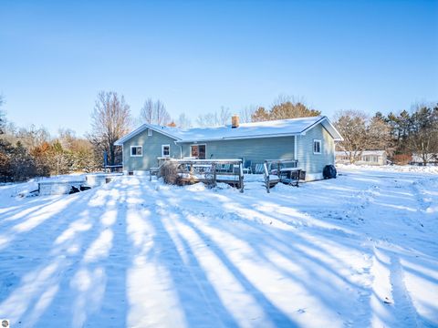 Tiny photo for 1575 Hi Acre Drive, Gladwin, MI 48624 (MLS # 1941577)